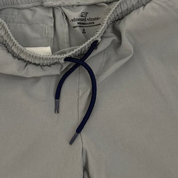 Vineyard Vines Performance Shorts Gray Drawstring Dri Fit Size Youth Small 8/10 - Picture 3 of 3